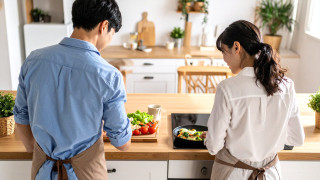 「部屋の匂い」で印象が決まる?初めての「おうちデート」で女性が見ていること〜男性が注意すべき「女性が気になるポイント」とは